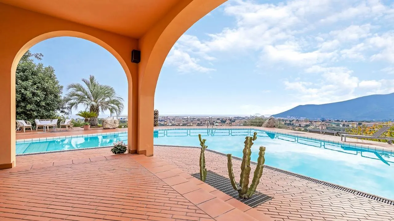 Villa Elda 6, Emma Villas Лоано Италия