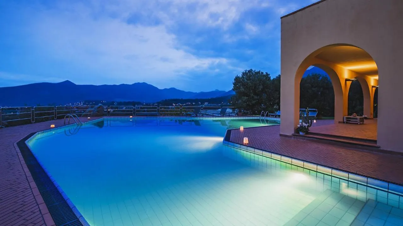 Villa Elda 6, Emma Villas Лоано Италия