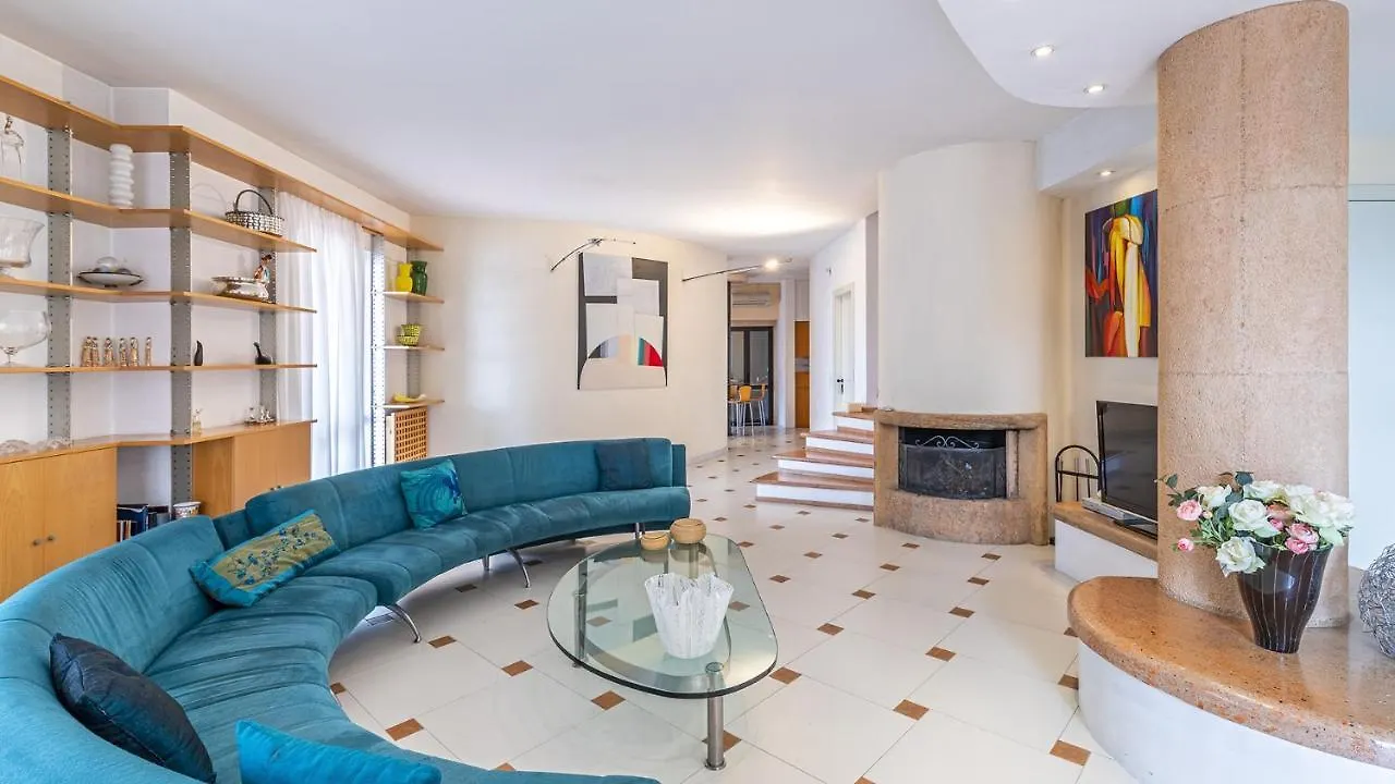 Villa Elda 6, Emma Villas Лоано Италия